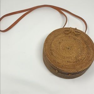 Straw Rattan Purse with tropical print inside!
